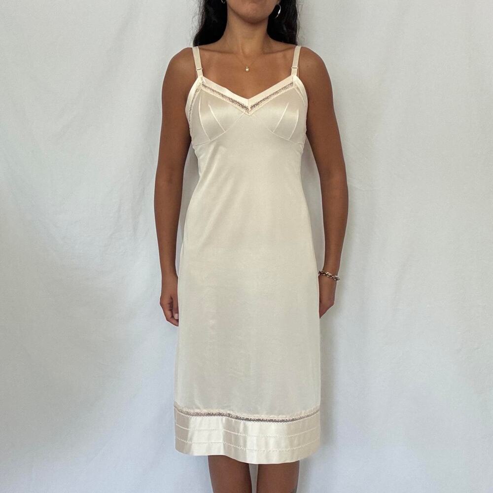 Vintage 1970s Lorraine Ivory White Slip Lacy Nightgown Bridal Vneck Nylon